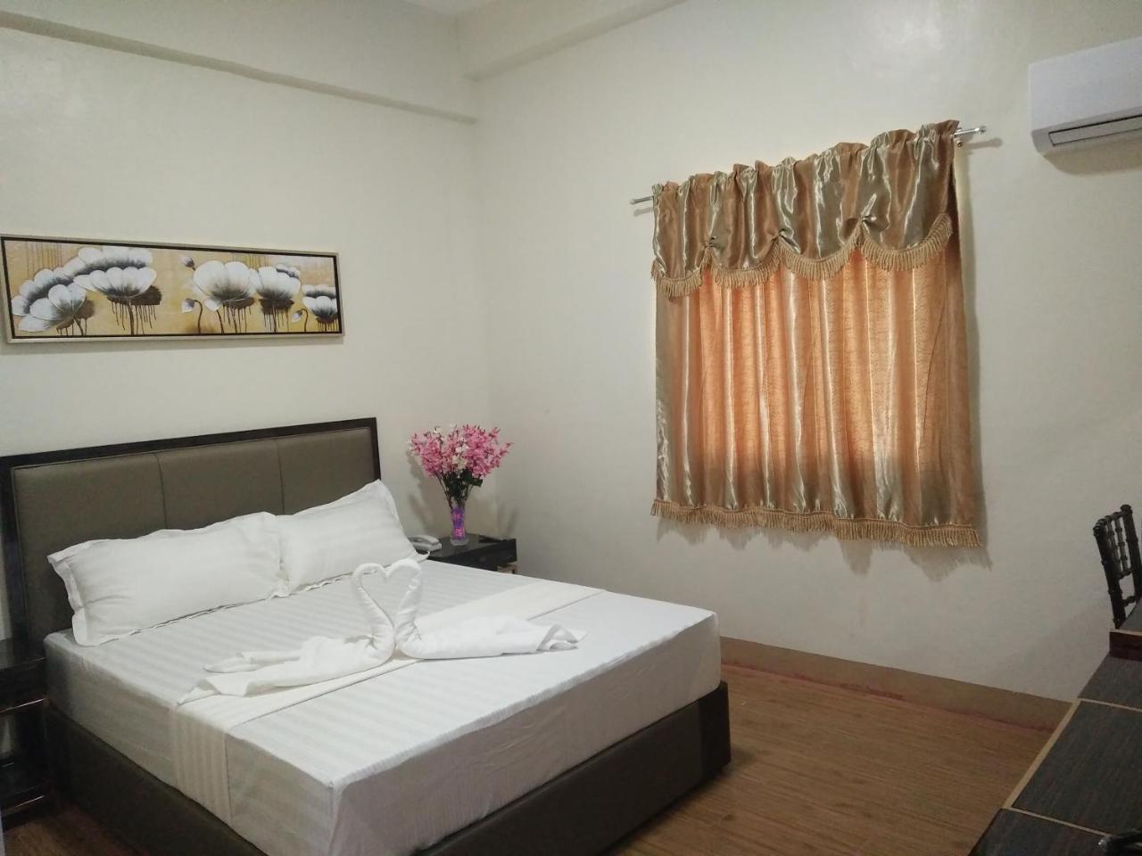 Meaco Royal Hotel - Batangas City Экстерьер фото