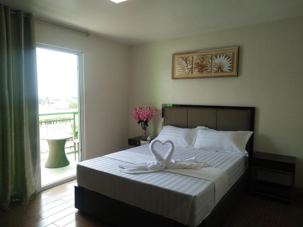 Meaco Royal Hotel - Batangas City Экстерьер фото