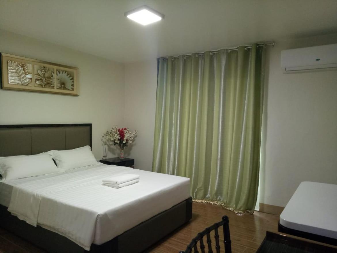 Meaco Royal Hotel - Batangas City Экстерьер фото