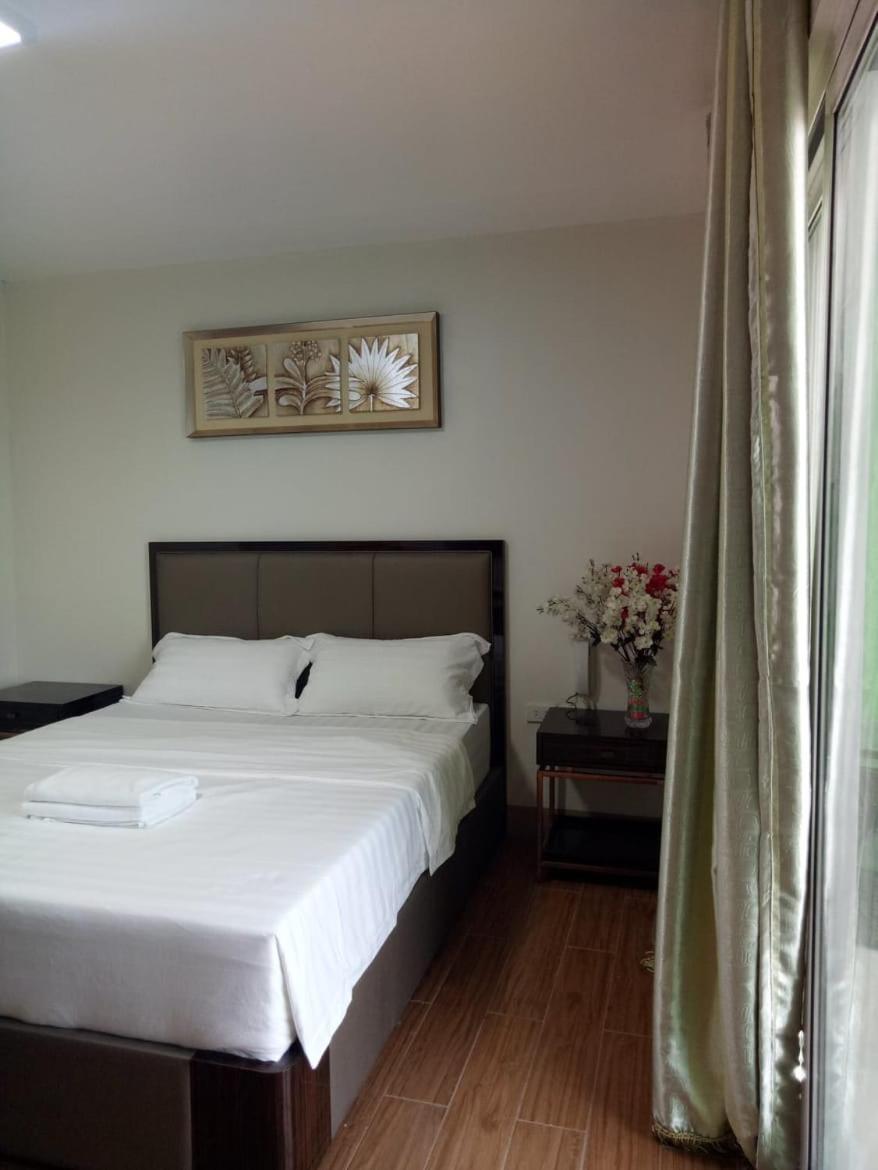 Meaco Royal Hotel - Batangas City Экстерьер фото