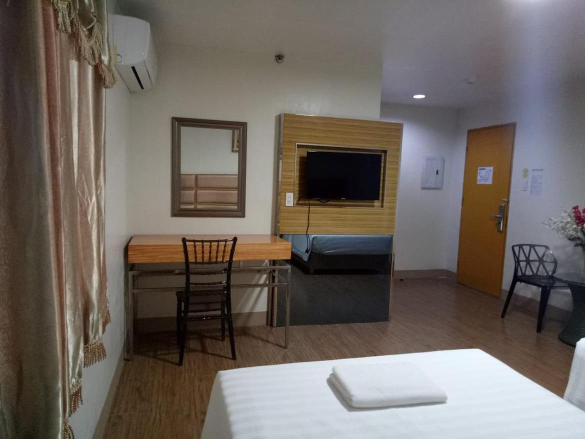 Meaco Royal Hotel - Batangas City Экстерьер фото